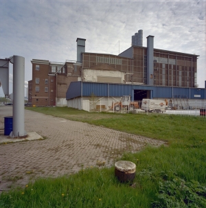 Dongecentrale - achterzijde hoofdgebouw (bron: commons.wikimedia.org)