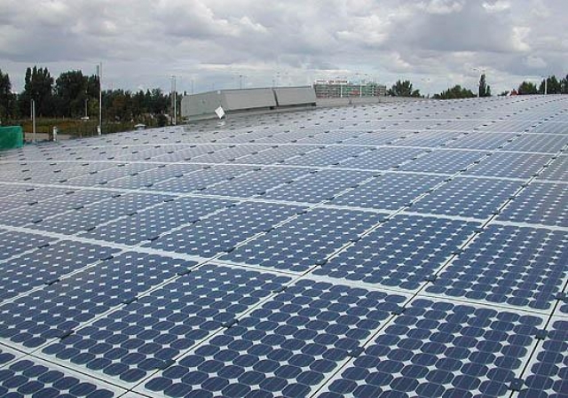 Dak Oceanium: grootste Nederlandse zonnestroomsysteem (5000 m2)