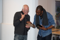 Edward de Wit (li) en Abdou Diakité in de weer met Google Tango 