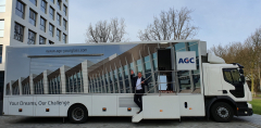 In AGC's Shuttlebus zijn alle Active Glass ontwikkelingen te zien 