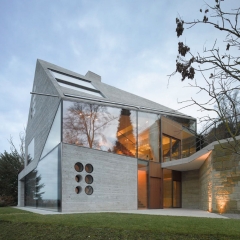 House 36 Stuttgart (D) van ultralichtbeton (ontwerp: Matthias Bauer) 