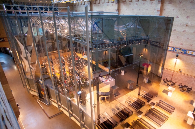 Glazen Zaal in de Graanbeurshal van de Beurs van Berlage in A'dam tijdens 25 jaar Booosting